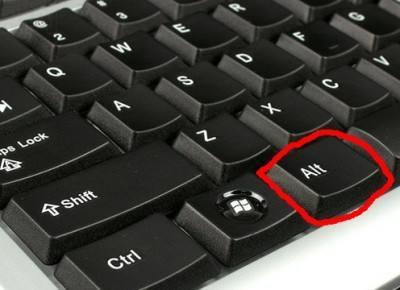电脑键盘上哪个是ALT键（Alt键功能作用大全）