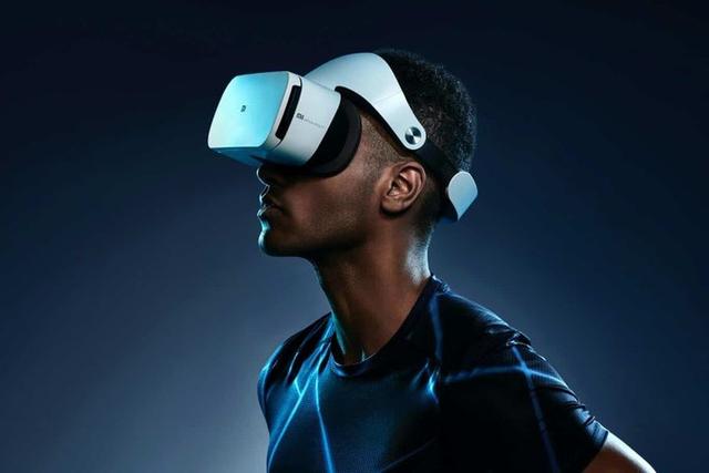 VR眼镜买哪个好（Oculus Quest 2 体验或许是目前综合实力最强的 VR 眼镜）